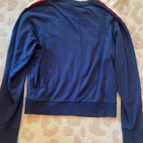 Champion Crewneck - Picture 4 of 4